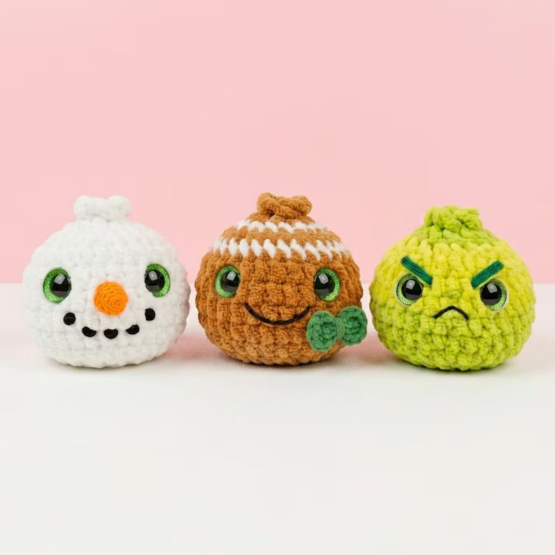 Christmas Dumpling Crochet Pattern PDF, 5 in 1 Holiday Amigurumi & Steamer, No Sew Christmas Plushie Pattern, Instant Download