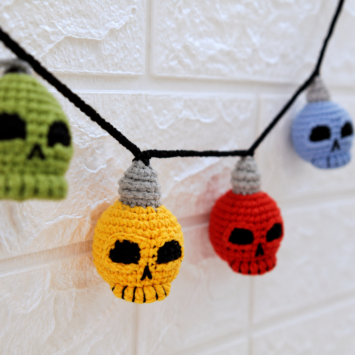 Crochet Skull String Lights Pattern PDF, Halloween Amigurumi Garland Pattern, Spooky Skull Hanging Decor, Instant Digital Download
